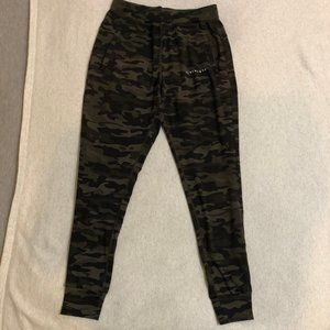 Men's Alphalete Premium Joggers - Olive Camo